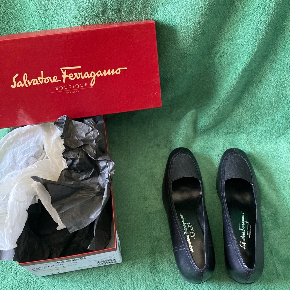 Salvatore Ferragamo Black Leather Flats